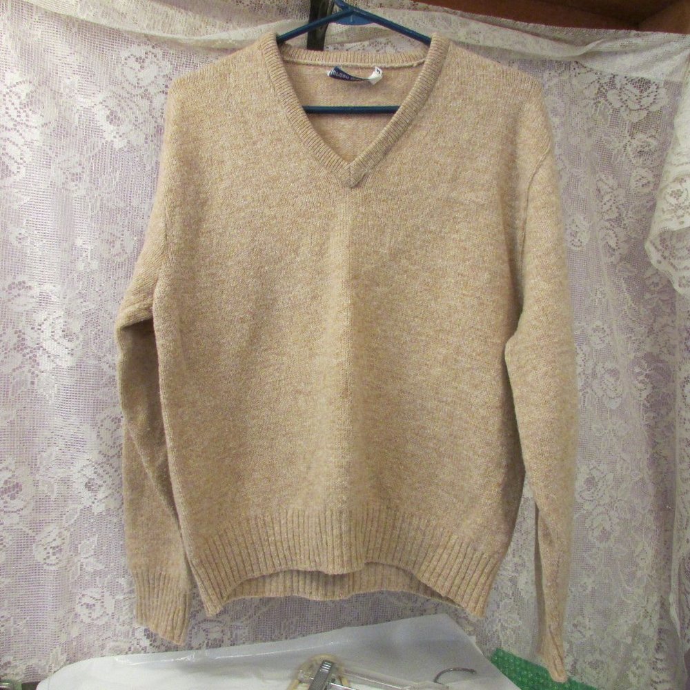 Vintage Jordan Marsh New England Mens V Neck Pullover Sweater Size Medium